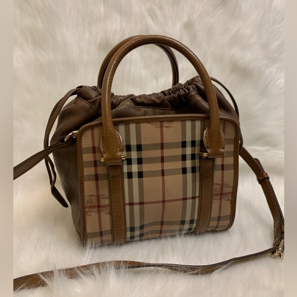 S O L D‼️Burberry Two Way Draw String Bag - Picture 8 of 16